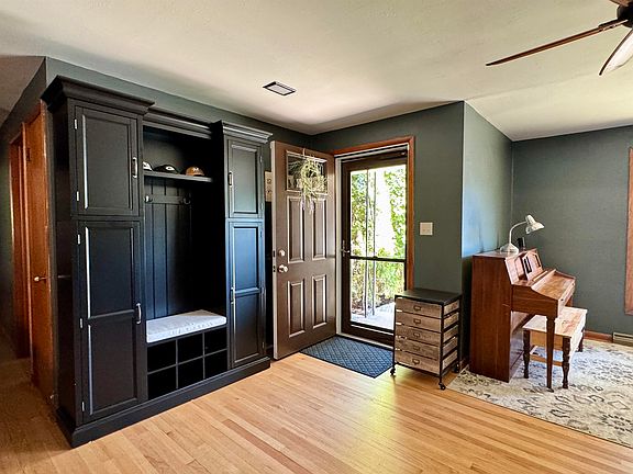 5th image of 1700 Chateau Dr