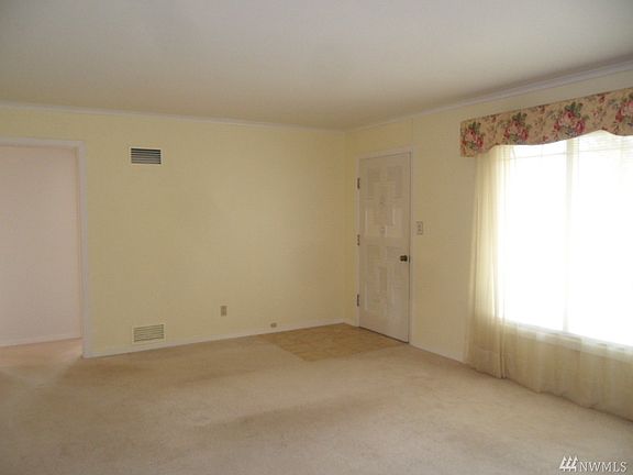 2nd image of 1724 Bel Aire Ave
