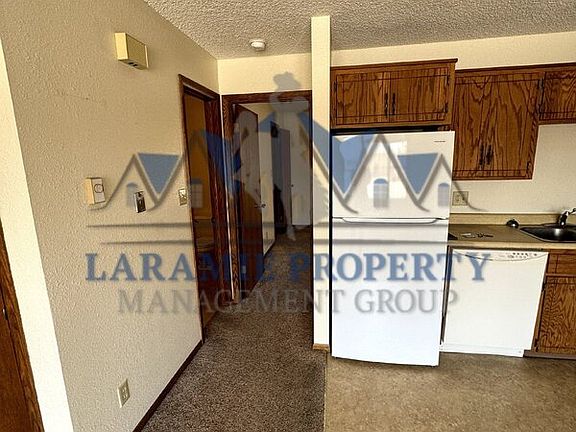 5th image of 1725 Fetterman Dr APT A