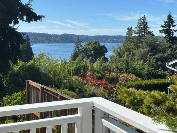 406 9th St, Mukilteo, WA 98275