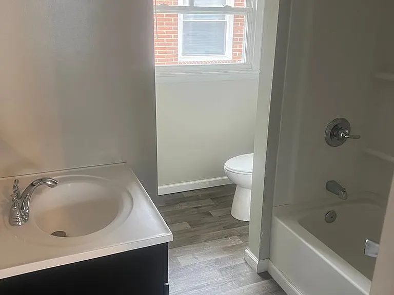 101 N Bittersweet Ln #1 — Photo 6