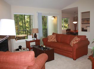25025 SE Klahanie Blvd APT G202, Issaquah, WA 98029