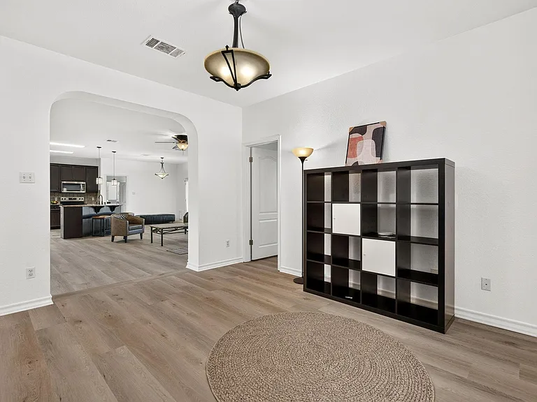 1612 Zunker Cv — Photo 18