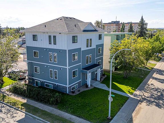 4th image of 10101 105th Ave #101