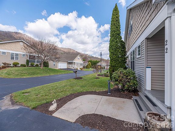 4th image of 22 Cottage Loop