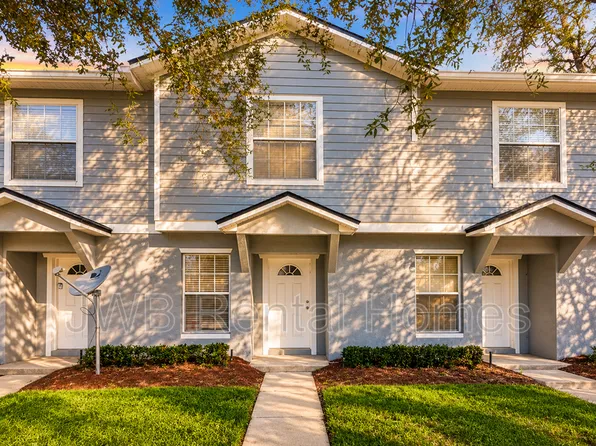 8402 McGirts Village Ln #7E, Jacksonville, FL 32210