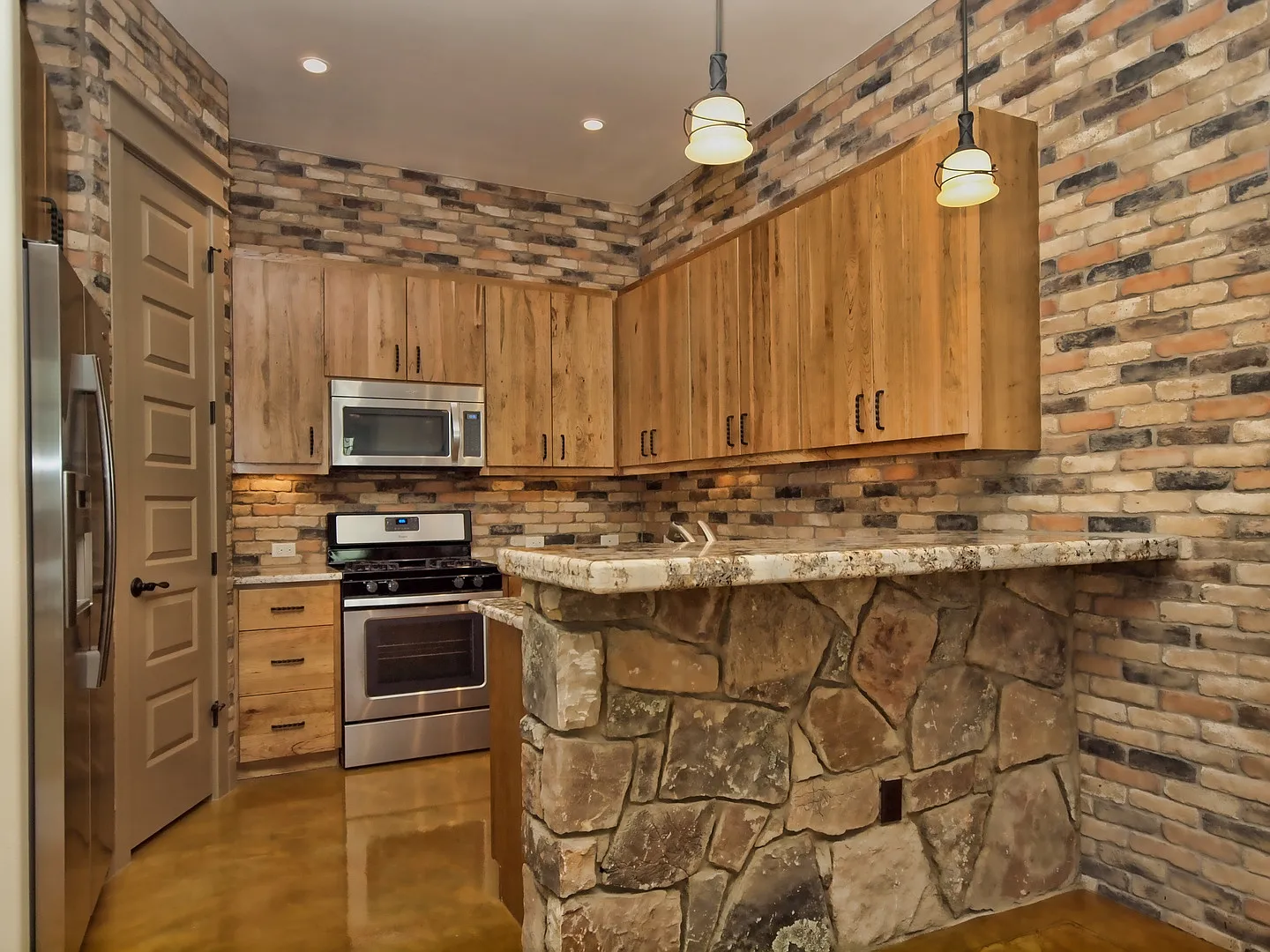 Ut Pre Lease: Luxury 6 Bed / 3.5 Bath Home Located In West Campus — Photo 2