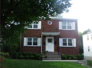 207 Walton St, Ridgewood, NJ 07450