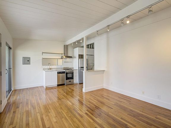 2nd image of 653 Silver Lake Blvd APT 5