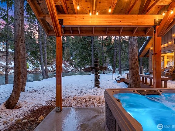 4th image of 2304 Pine Tree Lane