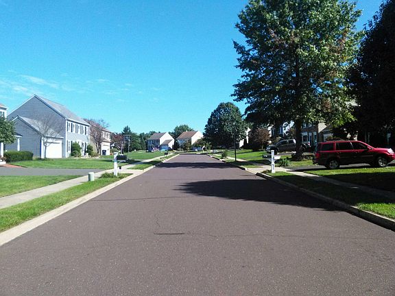 4th image of 206 Diana Dr