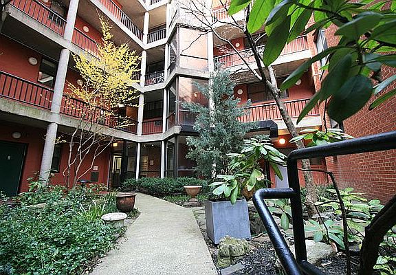 4th image of 14 Prince St APT 2J