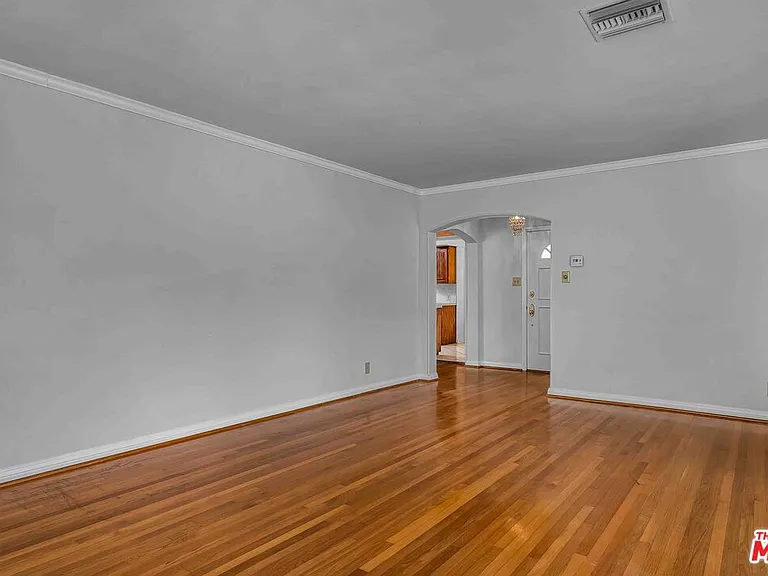 3439 W 84th Pl — Photo 3