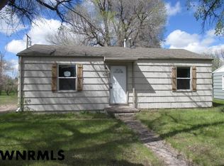 624 Charlotte Dr, Sidney, NE 69162