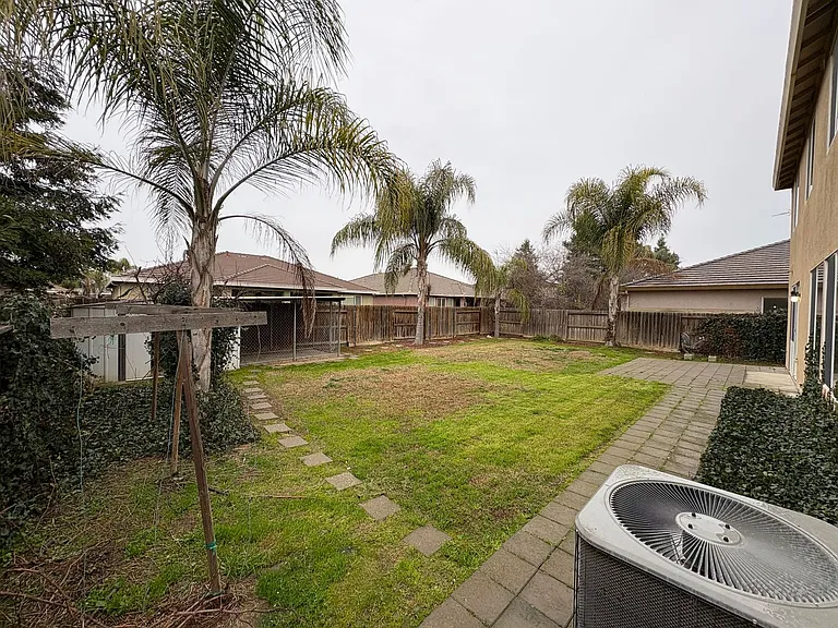 3116 W Buena Vista Ave — Photo 6