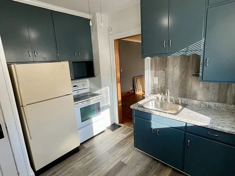 1603 Main St — Photo 1