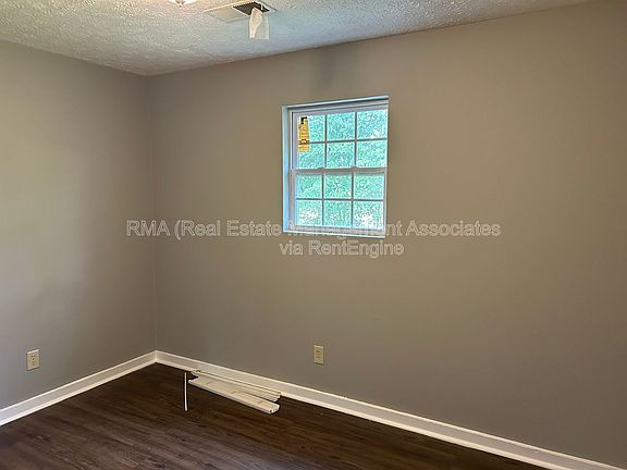 4th image of 413 N Hill St #C