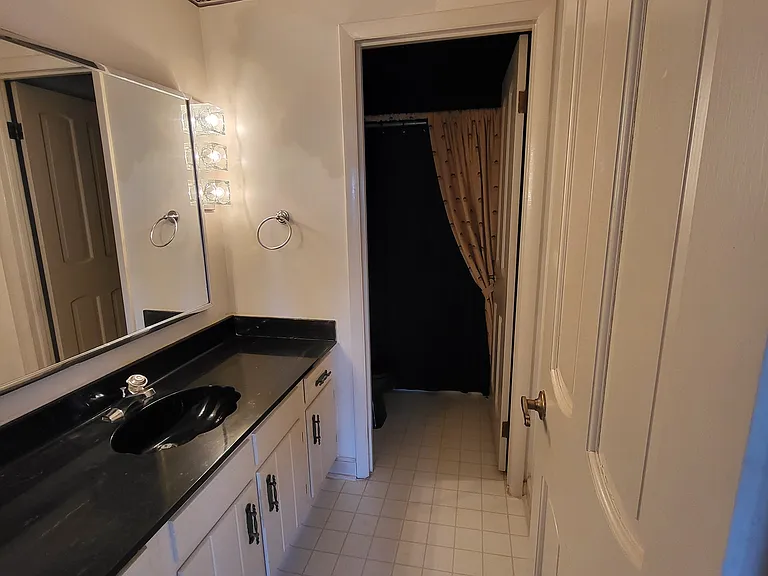 8199 Yorkridge Dr — Photo 3
