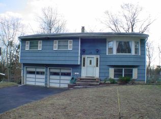 25 Bartman Rd, East Brunswick, NJ 08816