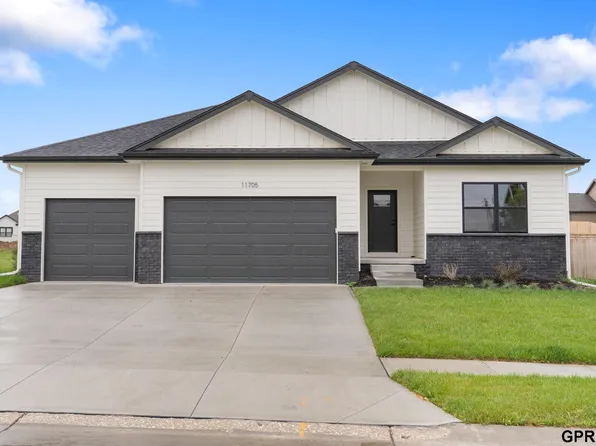 11004 N 161st Ave, Bennington, NE 68007