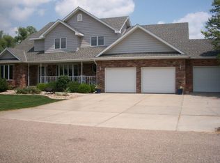 44 Sonja Dr, Doniphan, NE 68832