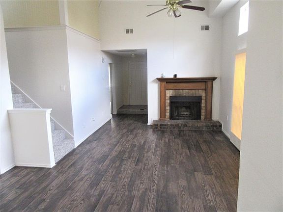 3rd image of 1211 Thistle Dr
