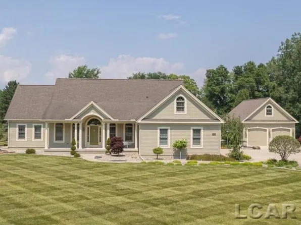 3798 Timberhill Dr, Adrian, MI 49221