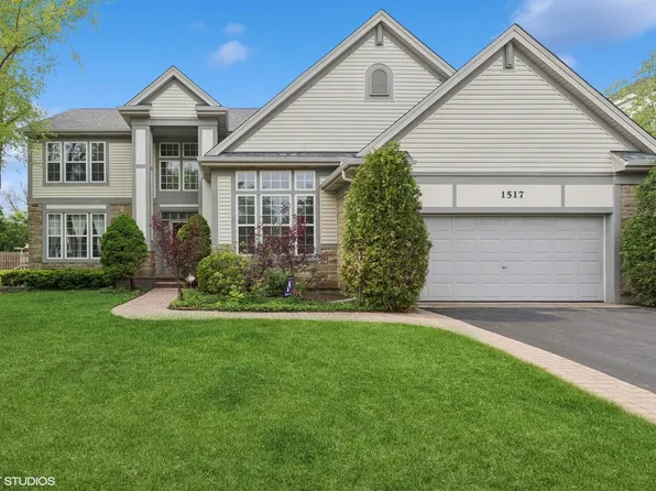 1517 Nathan Ln, Libertyville, IL 60048