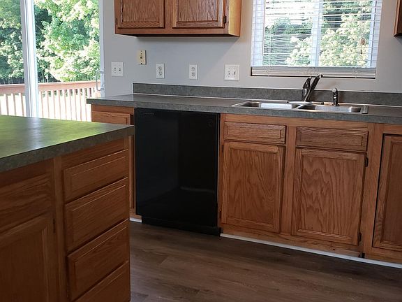 2nd image of 1157 Treeway Dr NW