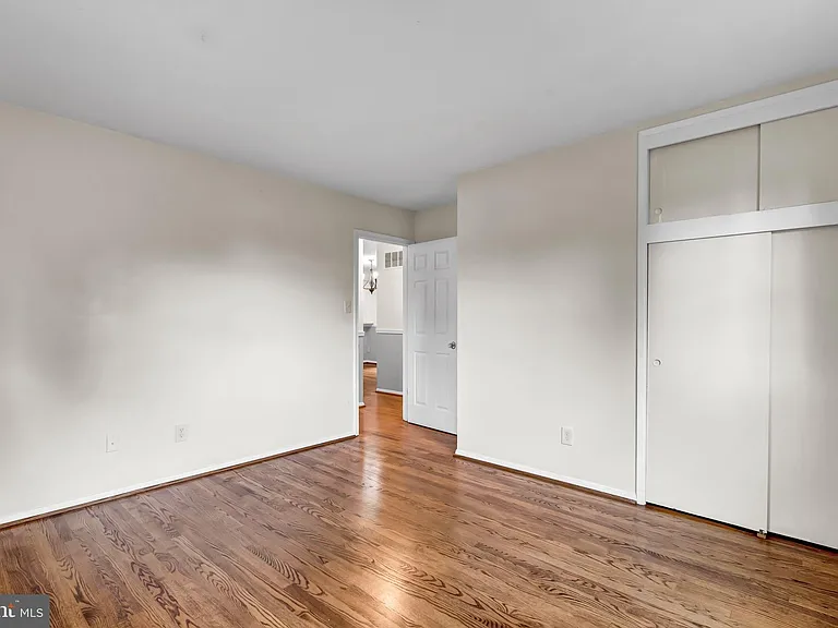 14715 Lock Dr — Photo 23
