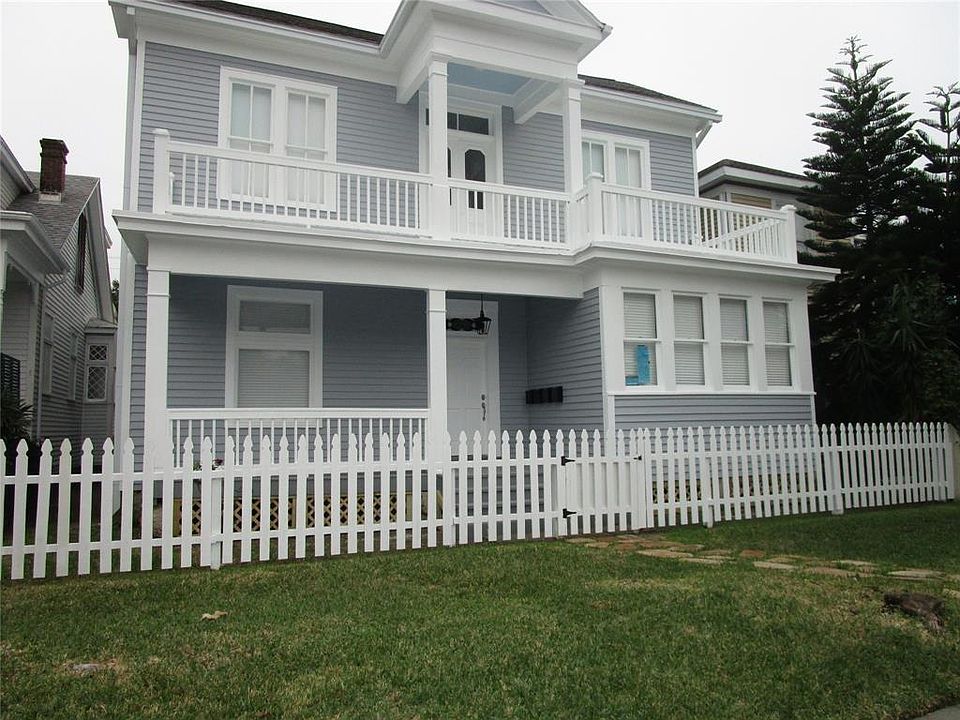 1st image of 1211 Winnie St APT 4