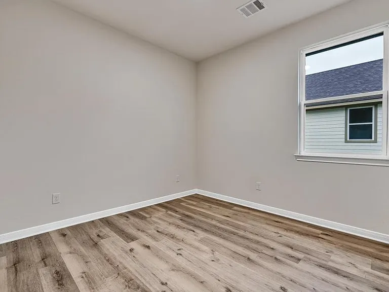 317 W Martin Luther King Dr — Photo 18