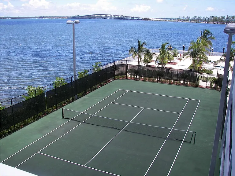2101 Brickell Ave — Photo 15