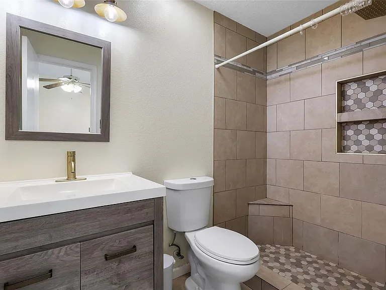 1117 Willersley Ln — Photo 11