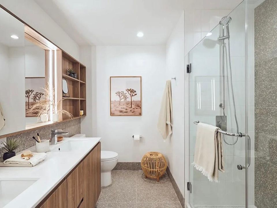 1st image of 360 N Desplaines St #408