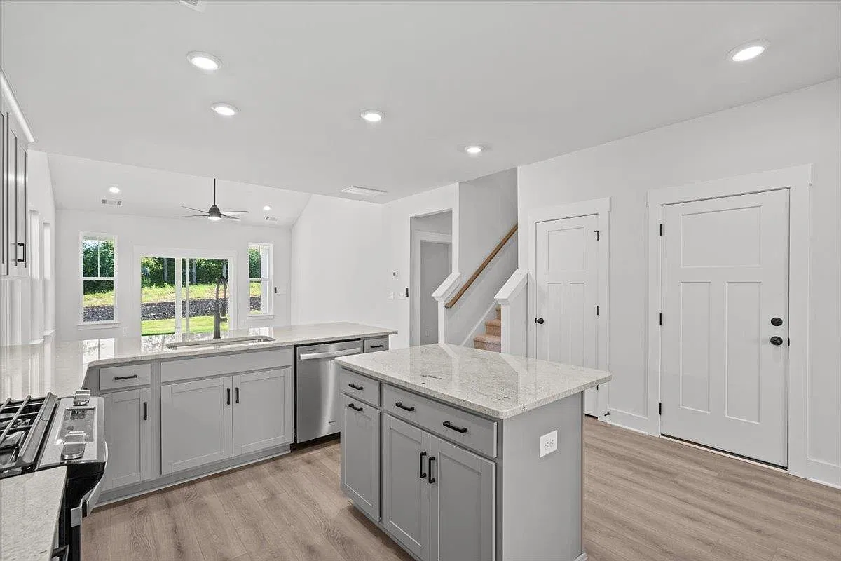 563 Mill Park Way — Photo 4