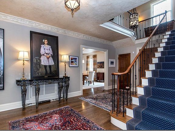4th image of 2514 Fairmount Blvd