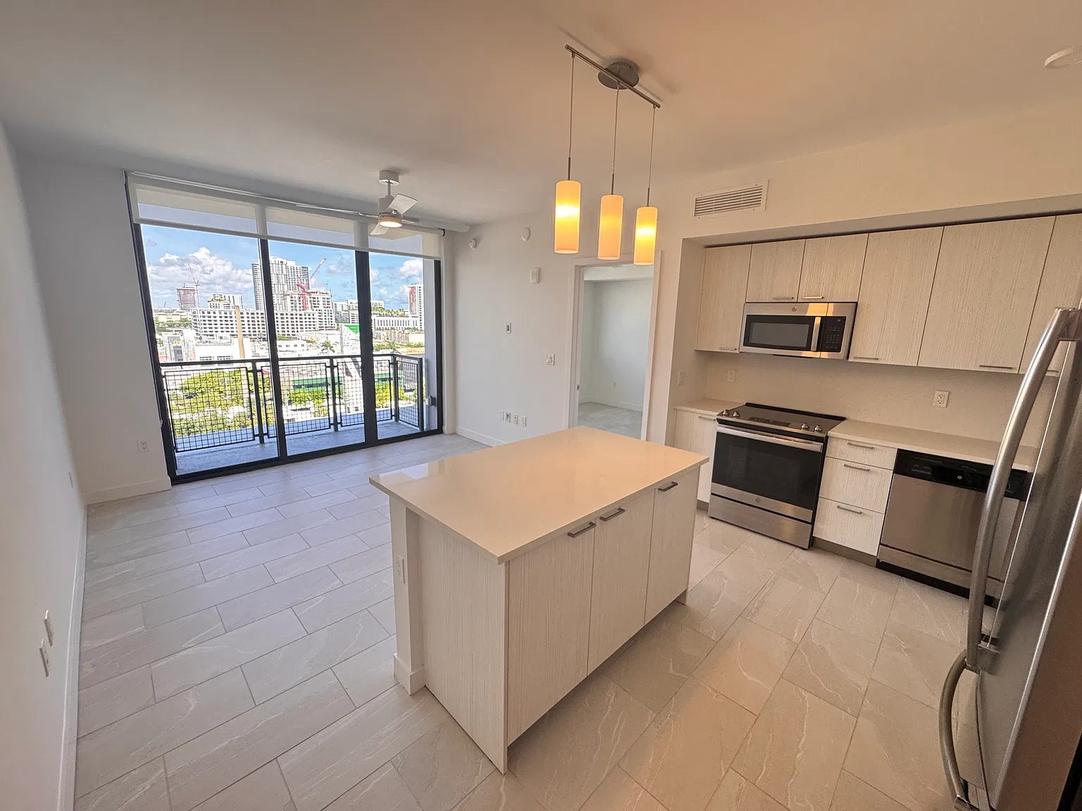 1 bed, 650 sqft, $2,600 — Photo 2