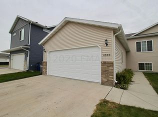 4538 16th St S, Moorhead, MN 56560