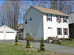 195 Grove St, Northampton, MA 01060