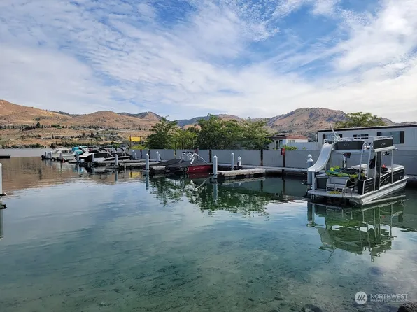 1240 W Woodin Avenue #A-6, Chelan, WA 98816