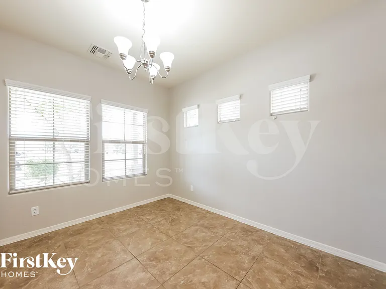 11028 E Silver Springs Ave — Photo 6