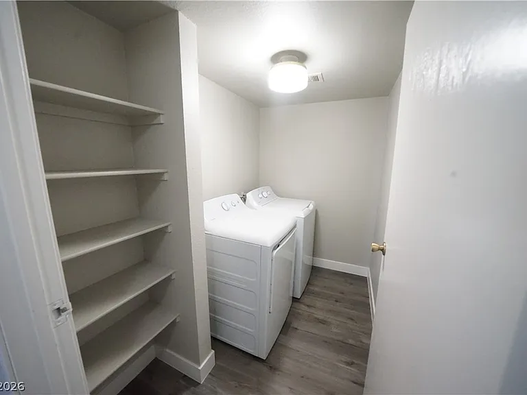 601 Cabrillo Cir #103 — Photo 15