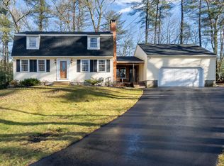 15 Shelburne Rd, Nashua, NH 03063