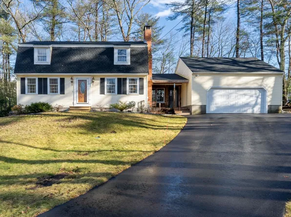 15 Shelburne Road, Nashua, NH 03063