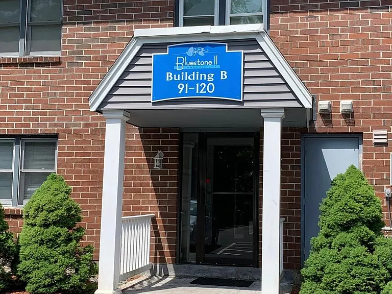 118 Bluestone Dr #118 — Photo 2