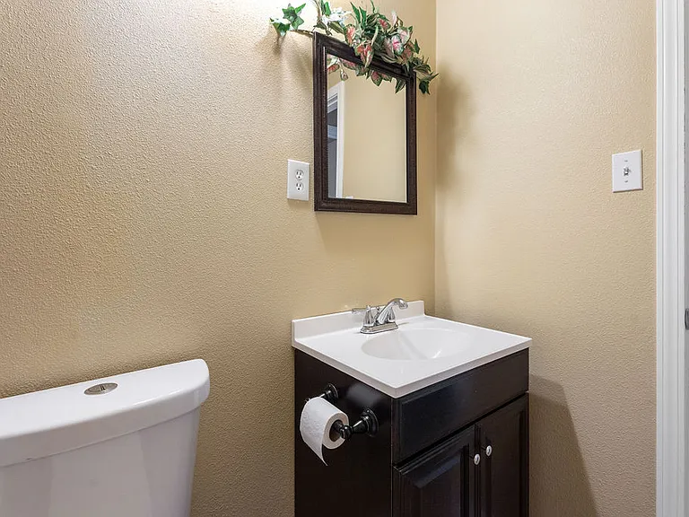 824 Del Rio Dr — Photo 10