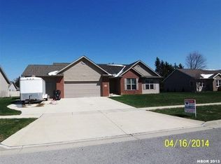 302 Carlee Ln, Findlay, OH 45840