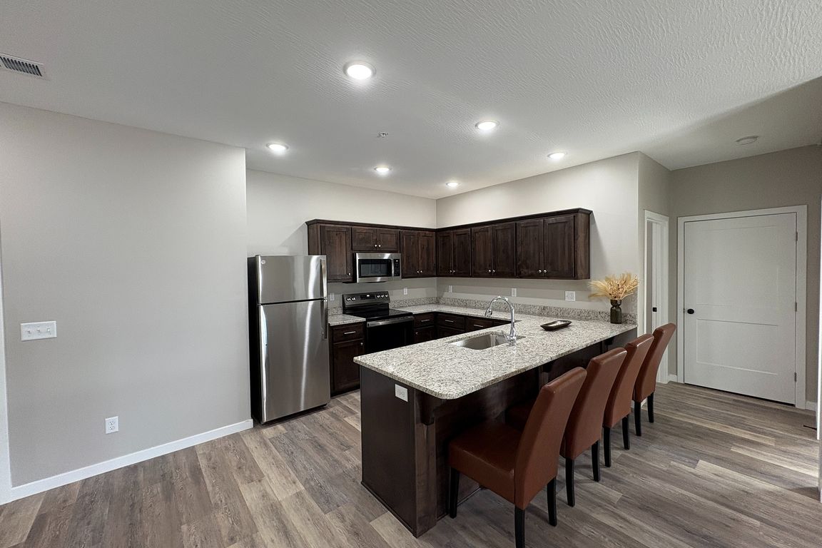 2 bedroom - Kitchen