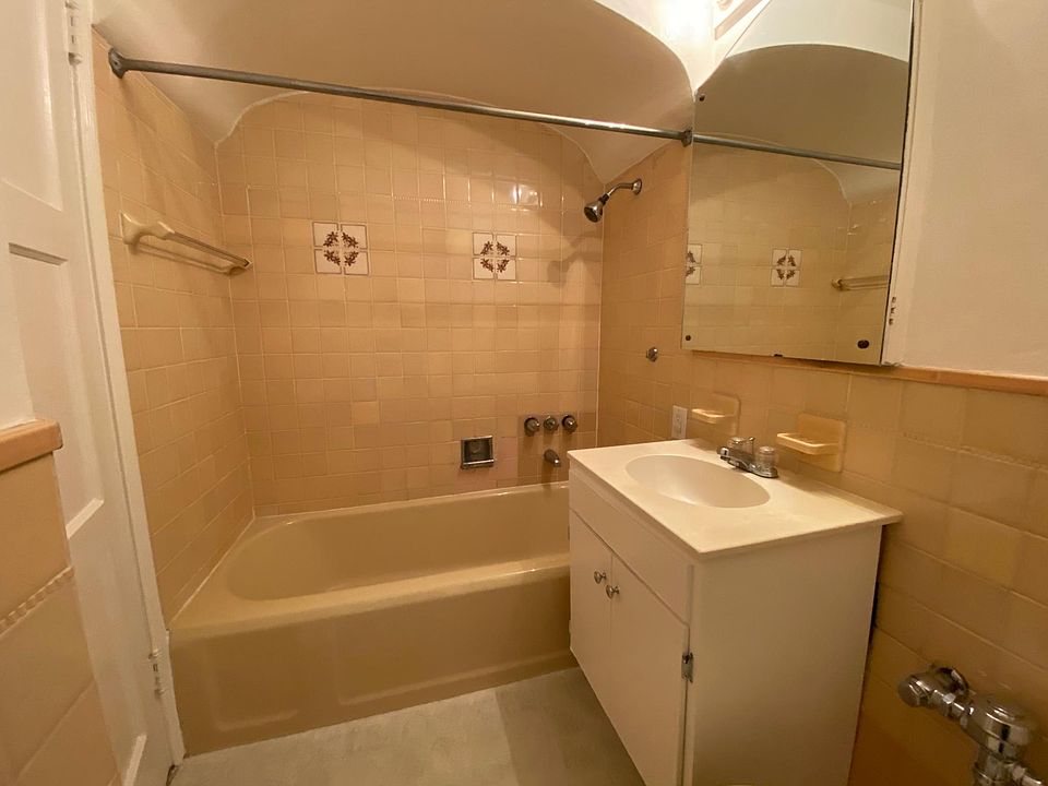 1st image of 1855 Pacific Ave #102